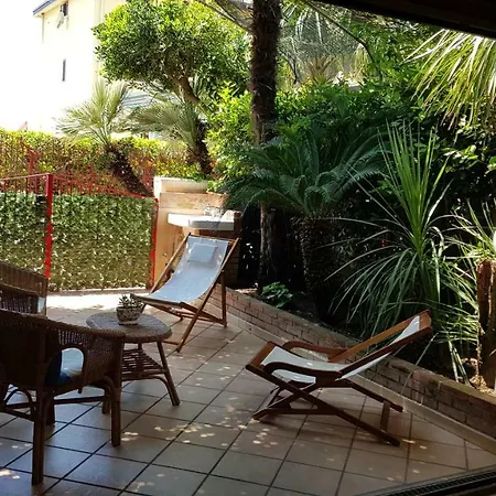 Sabrina House 度假居